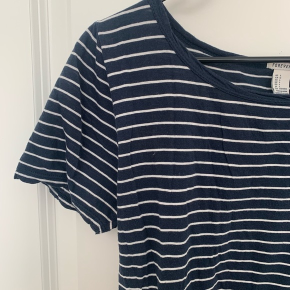 Forever 21 tshirt - Picture 2 of 2